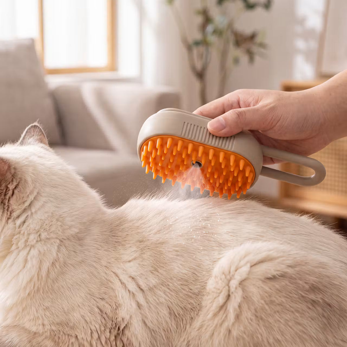 Sprühkamm mit Feuchtigkeits-Spray für Katzen & Hunde